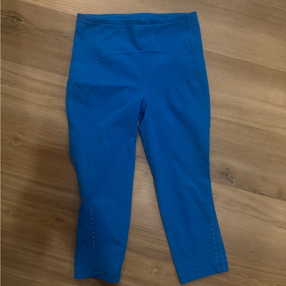 Lululemon Athletica Poolside Blue Leggings 23in crop Fast and Free with pockets